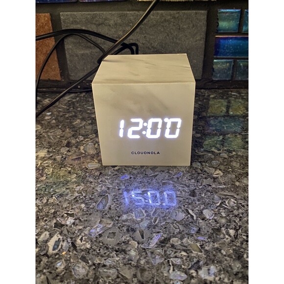 Cloudnola 3-in-1 Travel Alarm Clock USB Cable Calendar Time Temperature FFF - Picture 3 of 16
